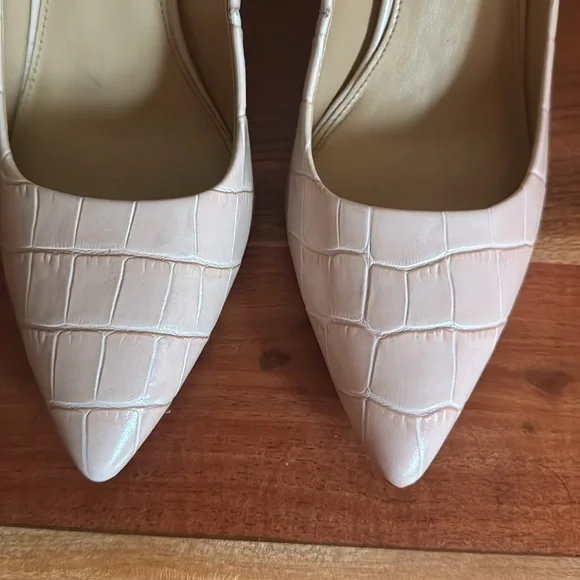 Mk shoes size 7 M - Picture 4 of 8